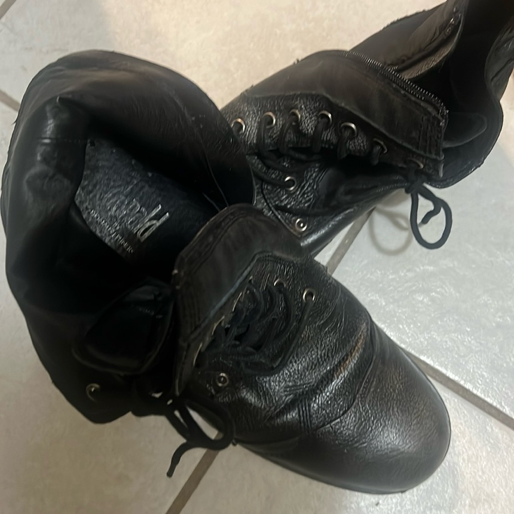 Mens gray leather boots